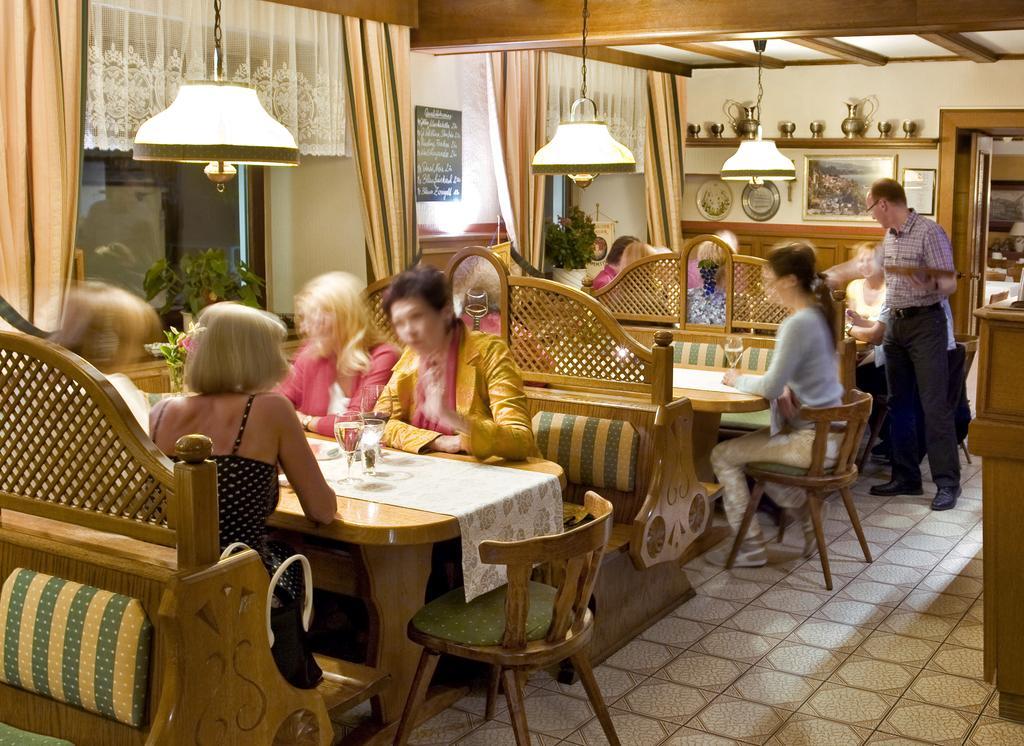 Landgasthof Zur Schoenen Wienerin Marbach an der Donau Esterno foto